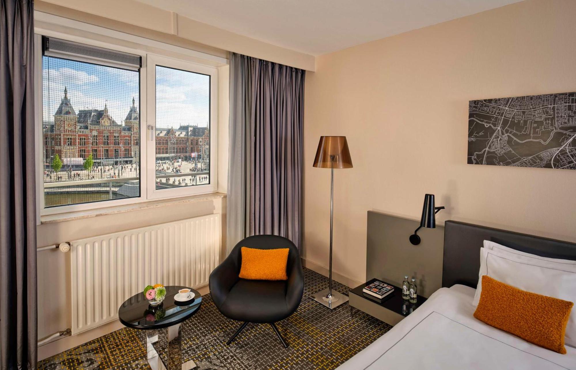 Park Plaza Victoria Hotel 4*